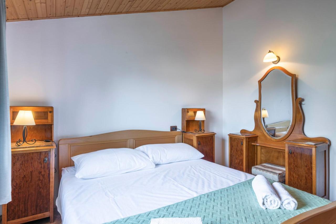 Villa Margerita With Private Pool, Yard And Parking Каштелир Экстерьер фото