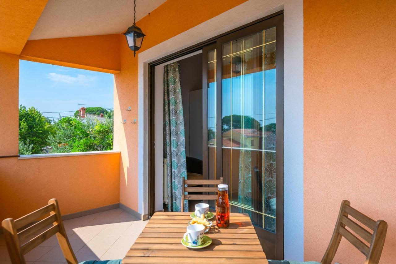 Villa Margerita With Private Pool, Yard And Parking Каштелир Экстерьер фото