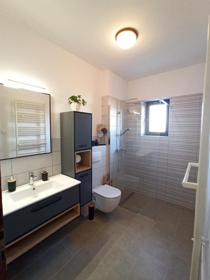 Villa Margerita With Private Pool, Yard And Parking Каштелир Экстерьер фото